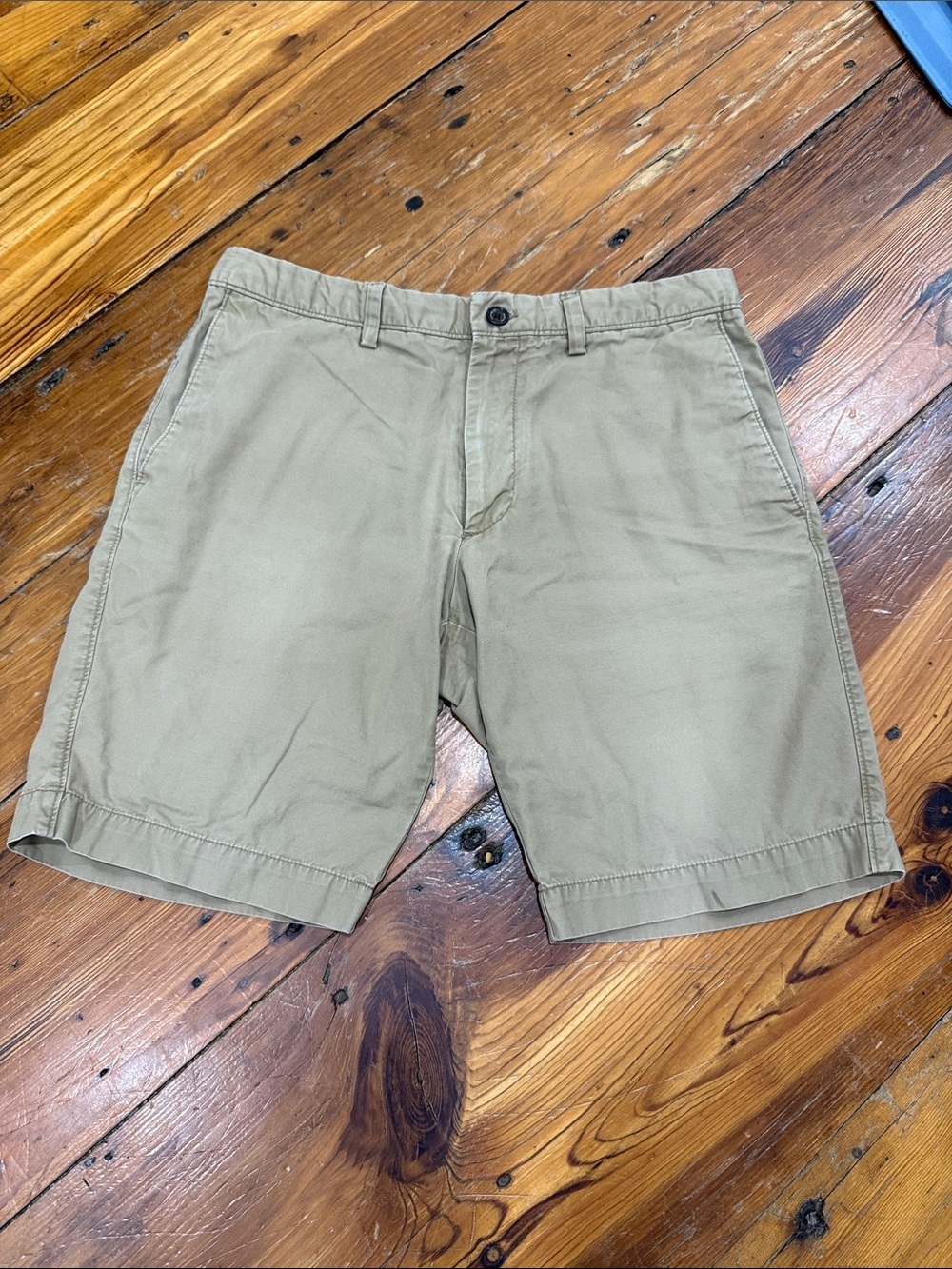 Banana Republic Men's Tan Flat-Front Chinos Casual Shorts Size 32